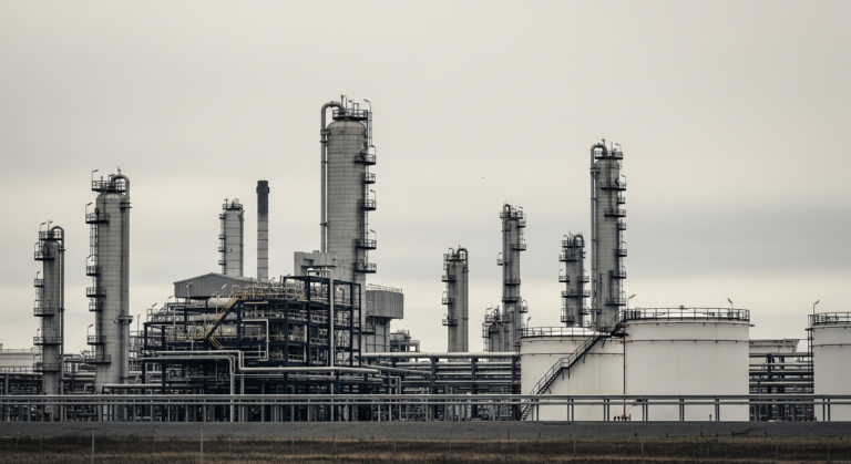 Oil Prices Dip Amidst U.S.-Iran Diplomatic Signals and Geopolitical Tensions